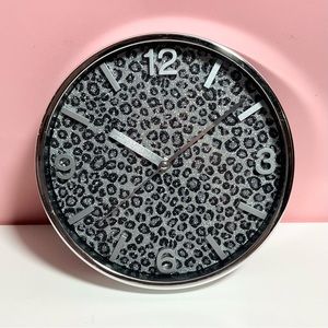 Vintage Y2K 2000s mcbling glitter snow leopard cheetah clock